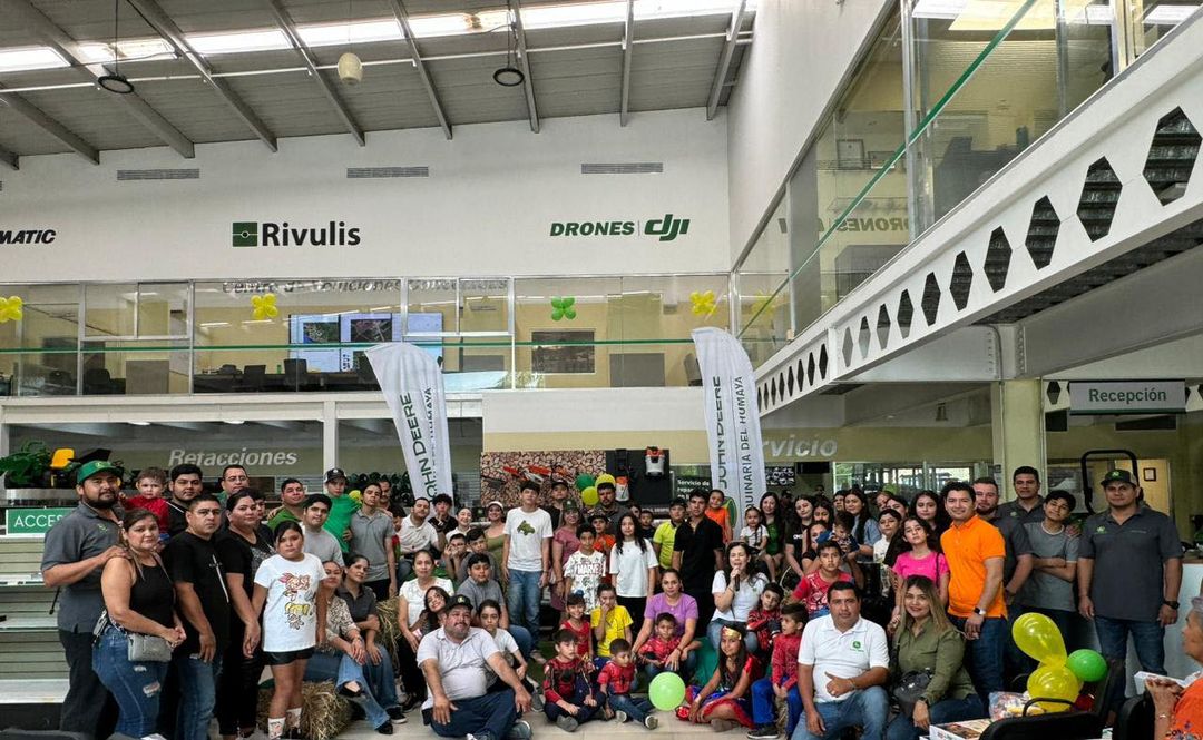 Entrega de útiles escolares Maquinaria del Humaya
