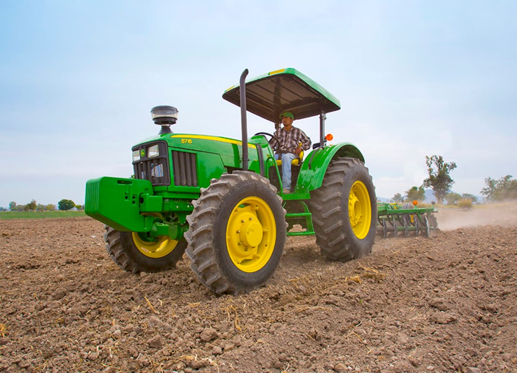 Tractor 5715